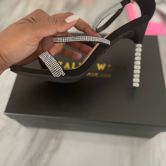 Azelia Wang shoes - Picture 4 of 4